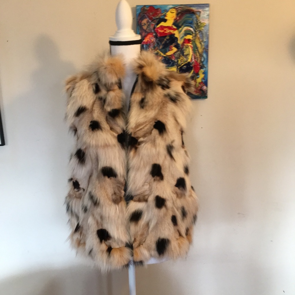 NWOT Alberto Makali 100 percent fur spotted vest